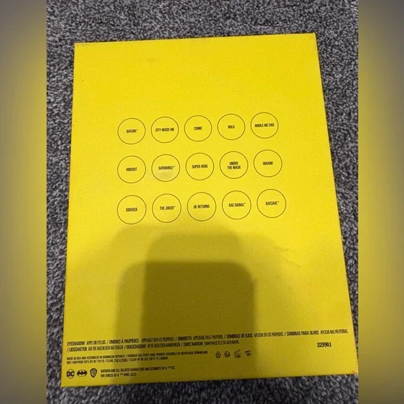 Kylie Cosmetics Batman Yellow Makeup Collection - Picture 2 of 4